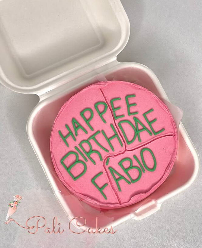 Mini bolo artesanal da Pali Cakes