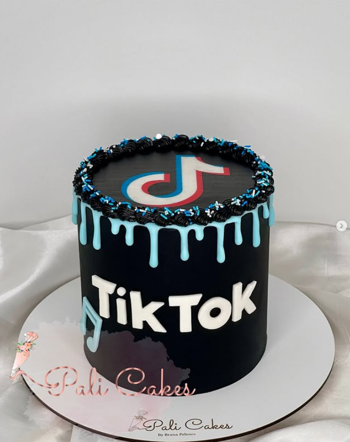 Bolo de aniversário personalizado